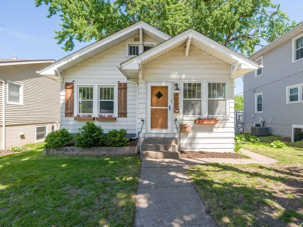 2607 Bridge Ave, Davenport, IA 52803