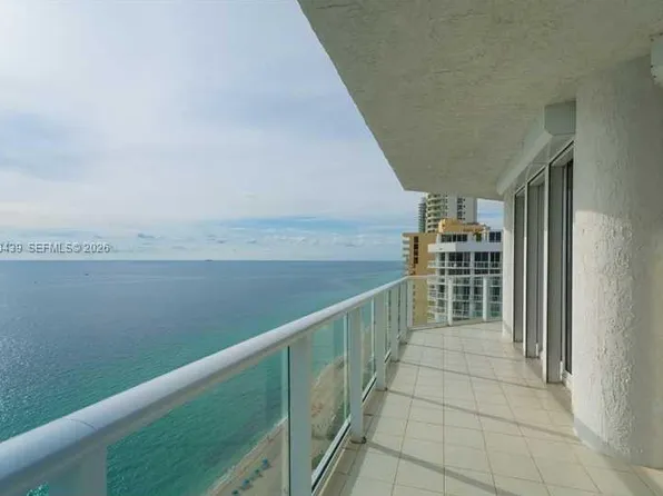 16445 Collins Ave Penthouse 11B, North Miami Beach, FL 33160