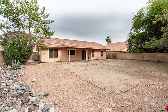 13808 S 36th Way — Photo 17