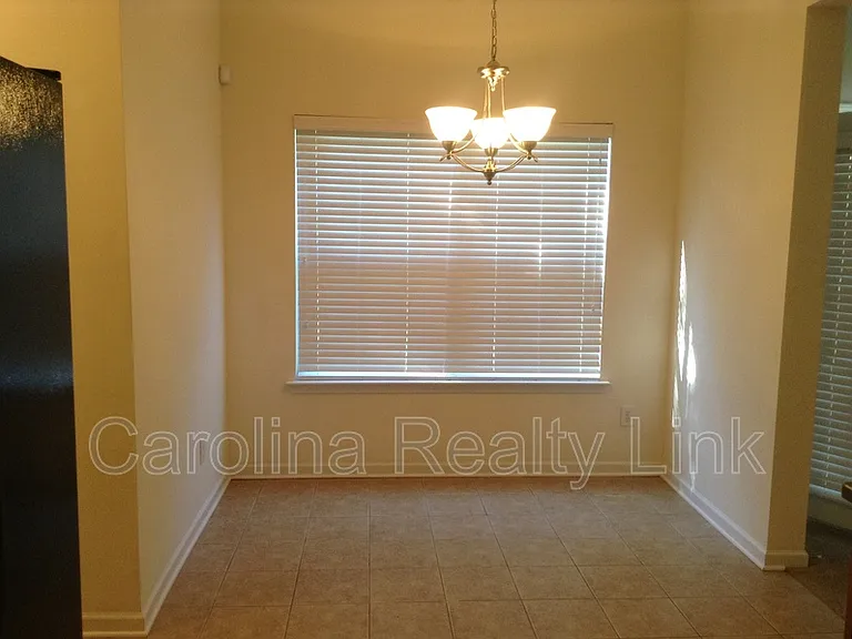 7228 Handon Ln — Photo 18