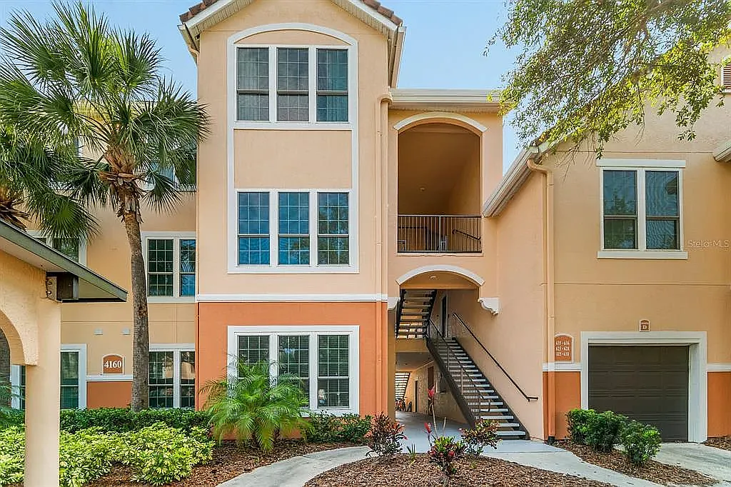 3 bed, 1280 sqft, $2,250 — Photo 1