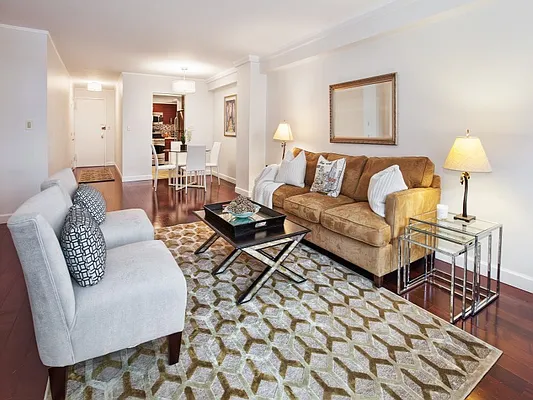 Sold by Sotheby's International Realty | media 13