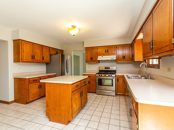 3rd image of 505 Polo Club Dr