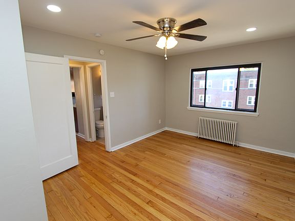 Hardwood 1-Bedroom