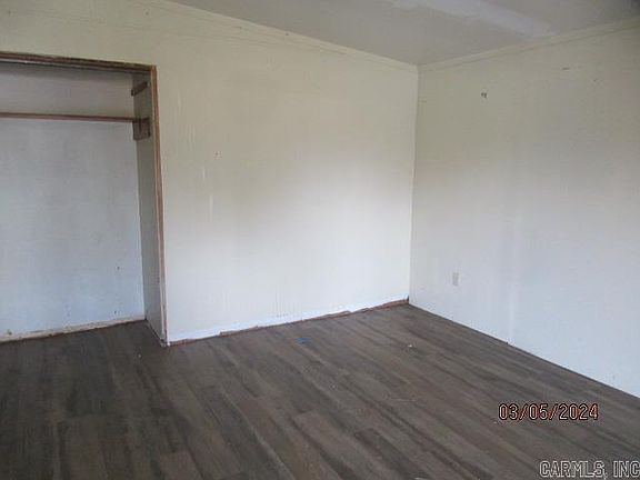 2nd image of 3400 Jonquil St