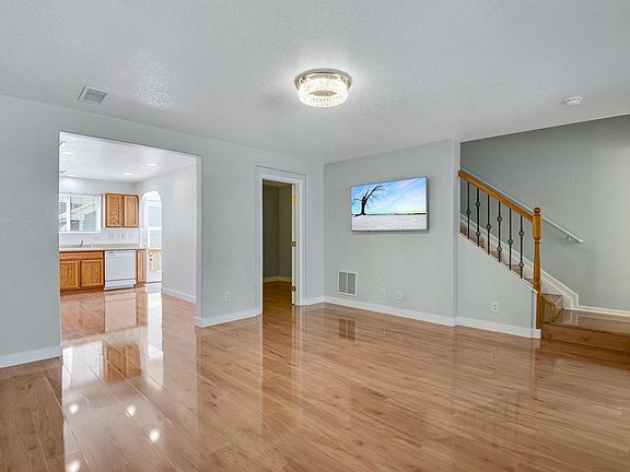 4th image of 18917 E 57th Pl