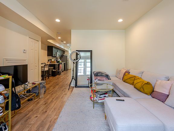 5th image of 1909 M St NE APT 2