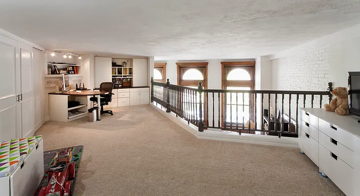 Sold by JCity Realty, LLC | media 20