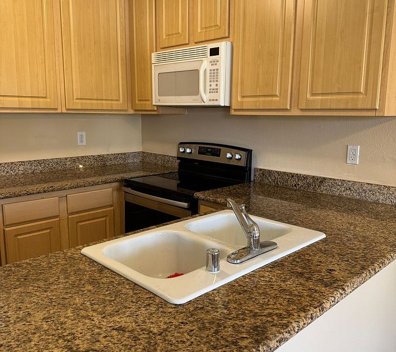 1st image of 589 N Johnson Ave N #219