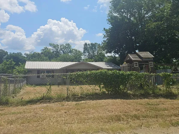 407 Bradford St, Arp, TX 75750