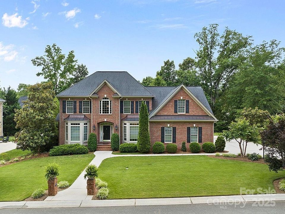 2nd image of 2063 Landry Ln