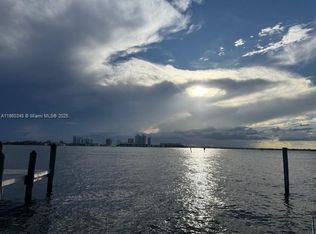 1101 S Shore Dr, Miami Beach, FL 33141