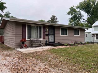 409 Scott St, Waupaca, WI 54981