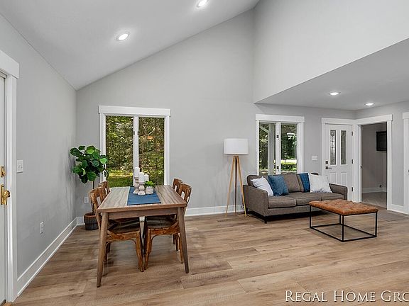 4th image of 5102 Scenic Dr
