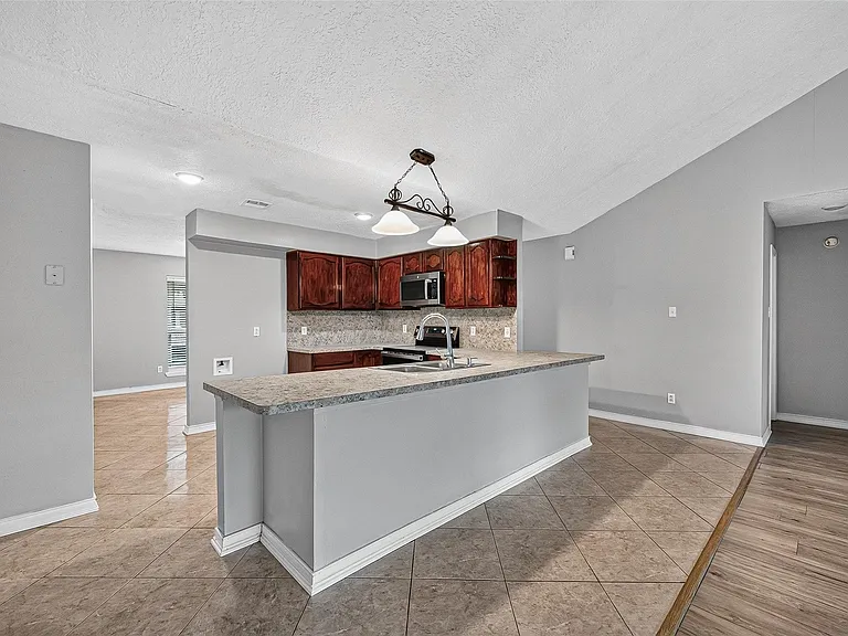 19610 San Gabriel Dr — Photo 13