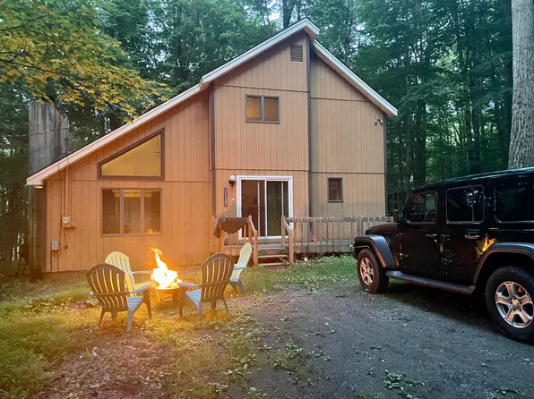 64 Mountain View Dr, Pocono Lake, PA 18347