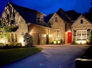 263 Strathaven Ln, Pelham, AL 35124