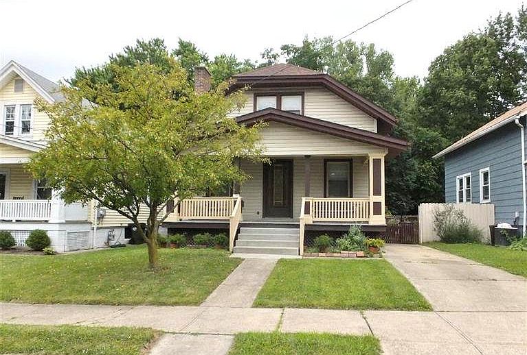 1st image of 2741 Robertson Ave