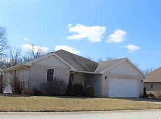 3210 Wynstone Dr, Quincy, IL 62305