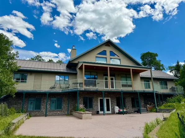 9408 Broadview St #A1, Pincher Creek, AB T0K 1W0