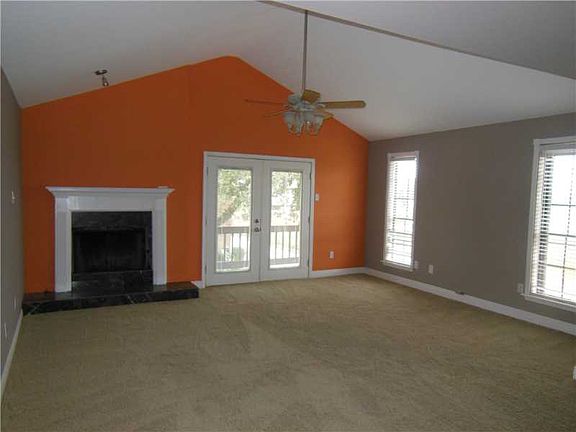 3rd image of 1016 Saint Julien Dr APT 305