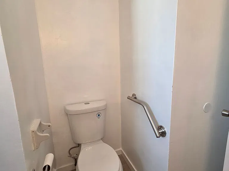 2805 Cambria Ave — Photo 15