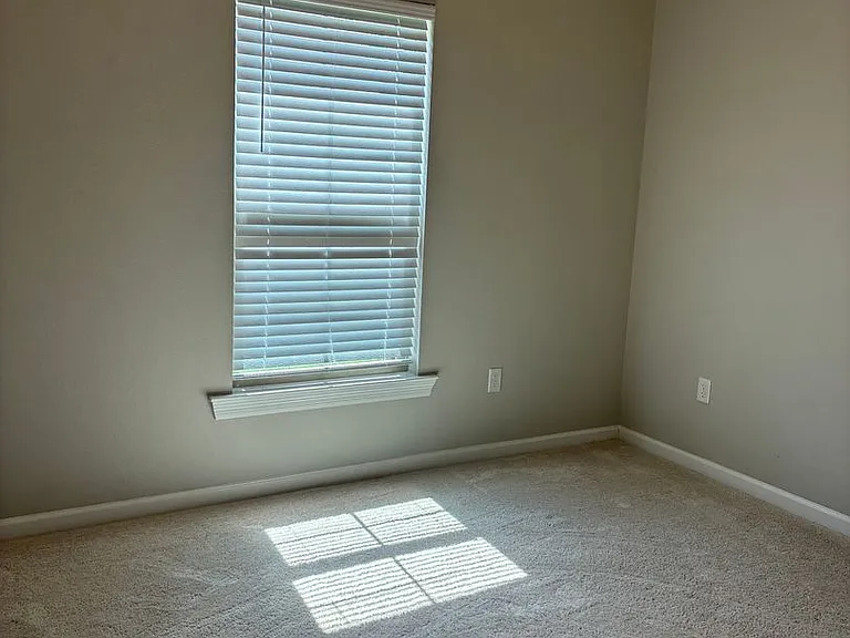 137 Keaton Ct — Photo 14