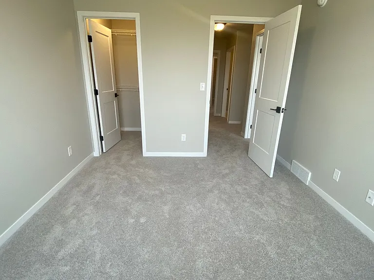 2232 Griffin Dr S — Photo 25