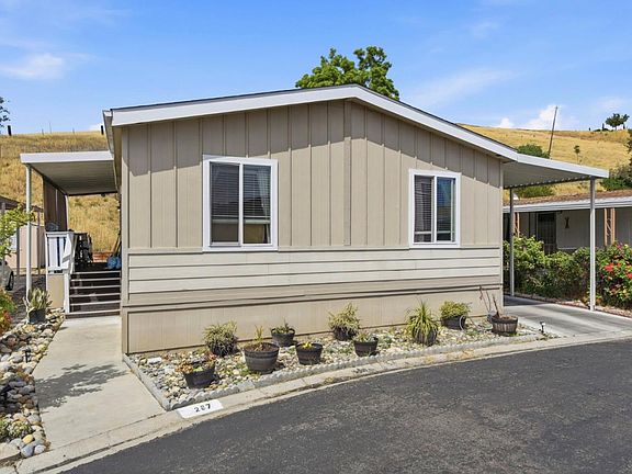 2nd image of 267 Chateau La Salle Dr #267
