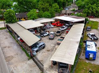 32 Berry Rd, Houston, TX 77022