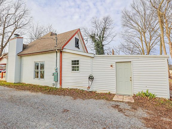 4th image of 528 Olive St