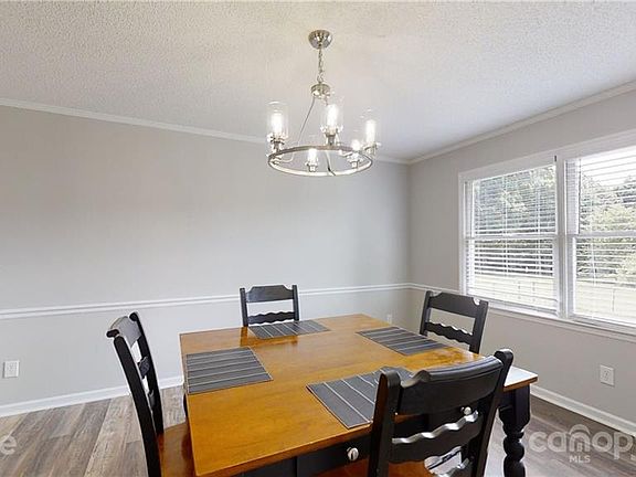 3rd image of 1899 Dogwood Flower Ln