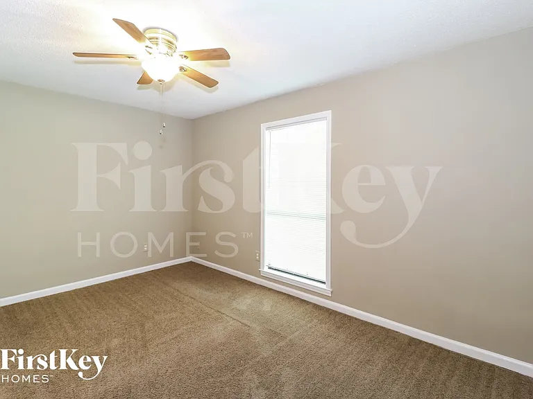 6684 Elmore Rd — Photo 8