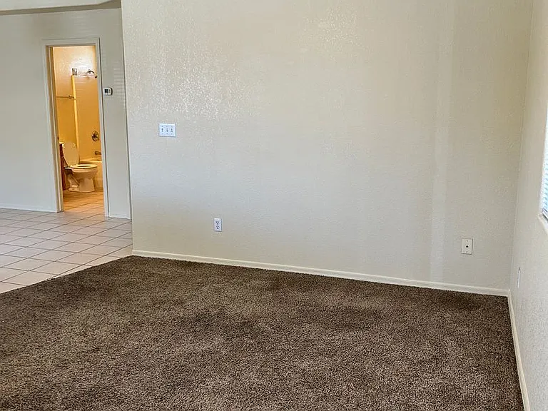 2139 Moyo Dr — Photo 3