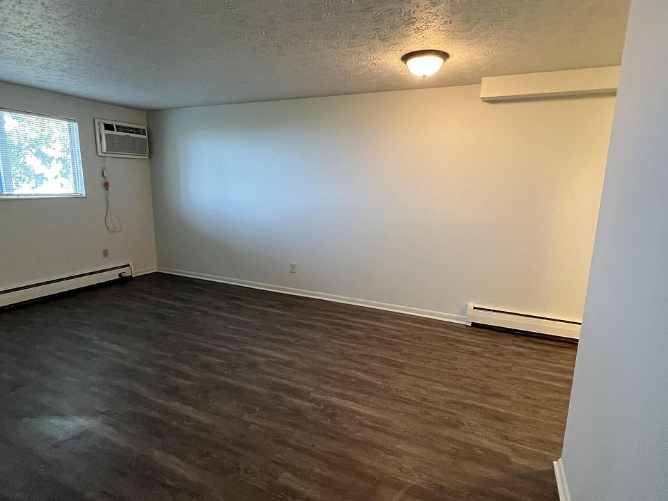 1st image of 4008 W Erie Ave #K