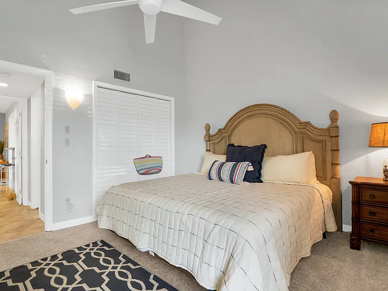 2803 Seagate Ln N — Photo 21