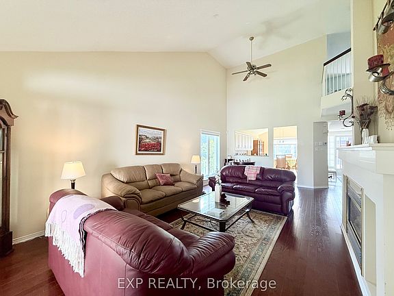 3rd image of 42 Settlers Ridge Way