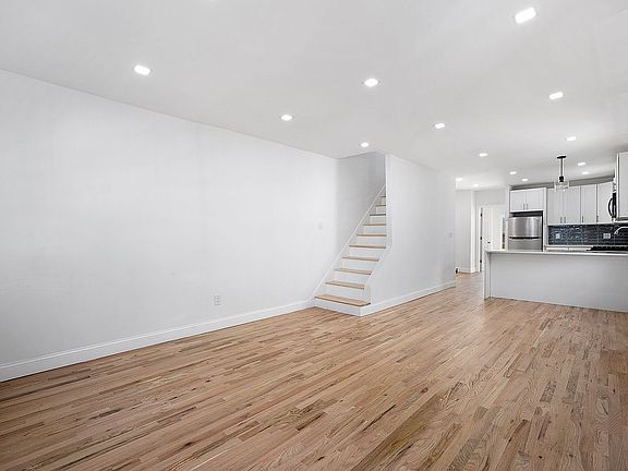2nd image of 15536 115th Ave