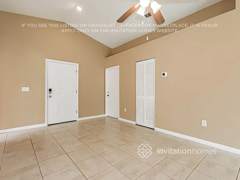 1319 W Knollwood St — Photo 4
