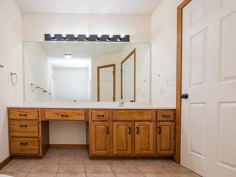 3600 Berkshire Ct — Photo 23