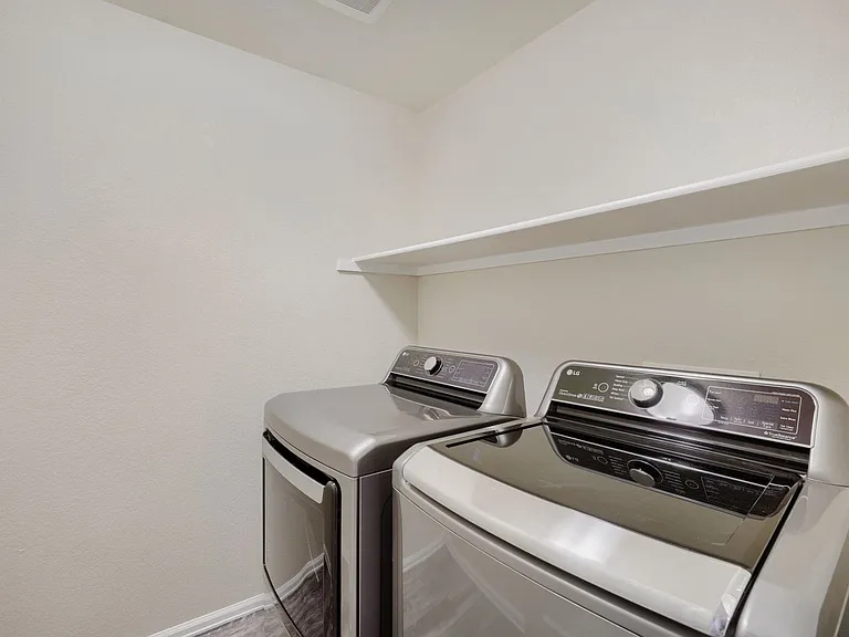 11339 W Aqueduct Dr — Photo 16