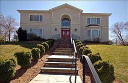 1st image of 36 Roosevelt Blvd