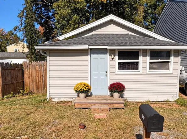 2502 229th St, Pasadena, MD 21122