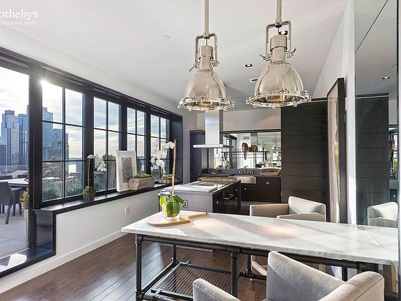 2nd image of 425 W 50th St APT 16A
