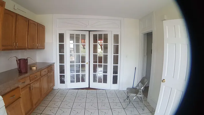 Rented by Sprint Realty | media 11