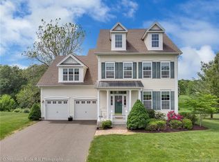 19 Pondside Dr #19, Wallingford, CT 06492