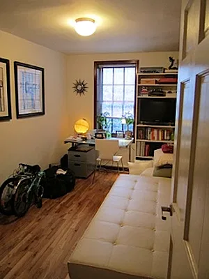 Rented by Manhattan Property Group | media 54