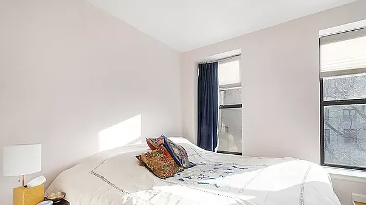 Rented by R New York | media 18