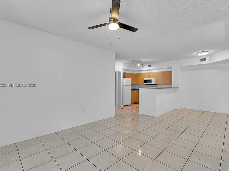 8000 N Nob Hill Rd #106 — Photo 8
