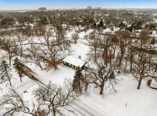 115 Ardmore Dr, Golden Valley, MN 55422